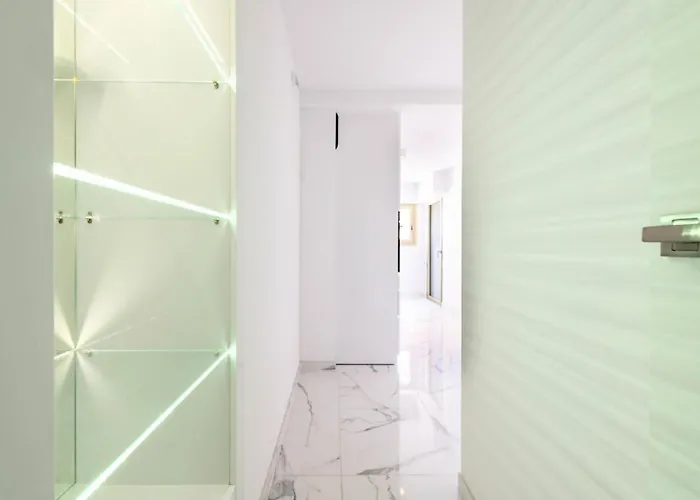 Spacieux 3p En Avec Piscine - Spacieux 3p En Avec Piscine Mae-3033 *