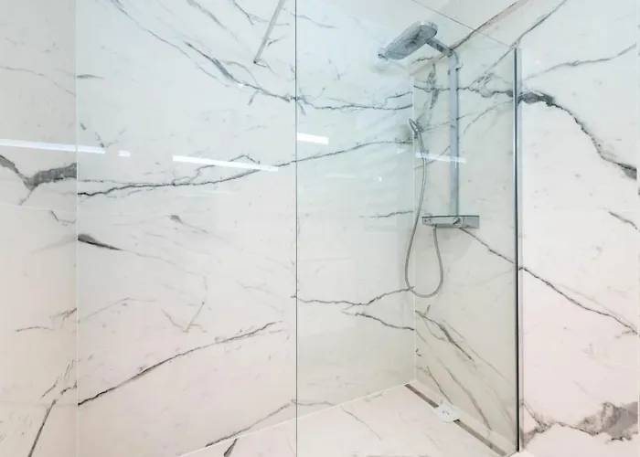 Spacieux 3p En Avec Piscine - Spacieux 3p En Avec Piscine Mae-3033